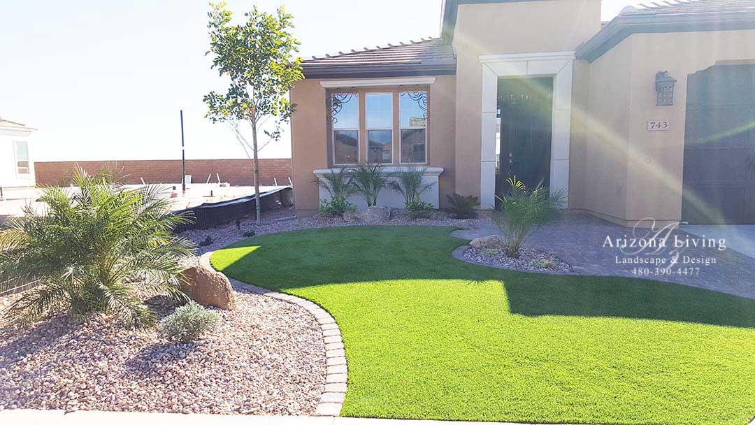 front yard landscape with synthetic grass Encanterra